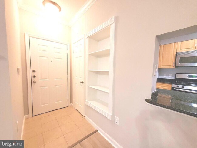 Foto del edificio - 12112 Garden Grove Cir
