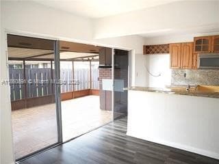 Building Photo - 11551 SW 123rd Ave