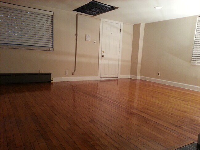 Foto del edificio - 2115 W Huron St