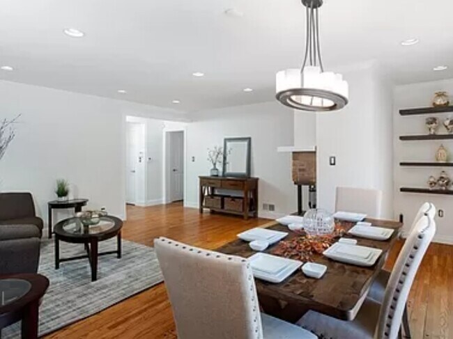 Foto del edificio - 22812 Crespi St