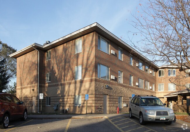 Willow Wood Apartments Rentals - White Bear Lake, MN | Apartments.com