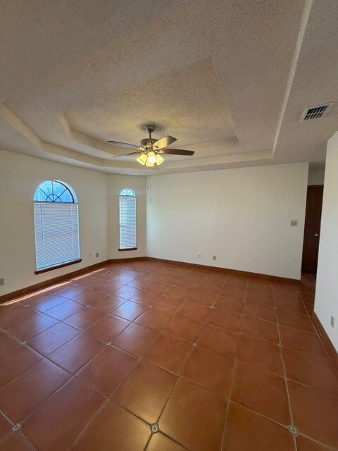 Foto del edificio - 1301 W Duranta Ave
