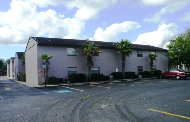 Foto del edificio - Baywatch Apartments- Five Minutes Driving ...