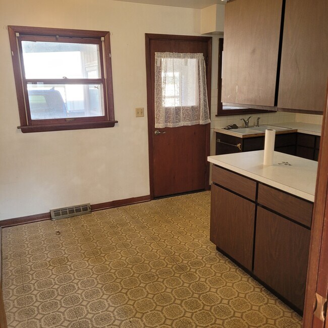 Área de la mesa - 3403 15th Ave