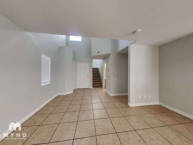 Building Photo - 1021 Cliffbrook Hedge Ave