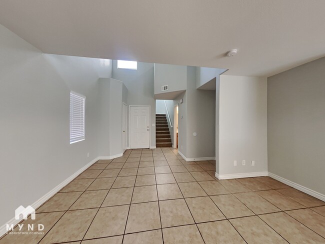 Foto del edificio - 1021 Cliffbrook Hedge Ave