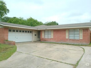 Building Photo - 109 Sutherland Dr