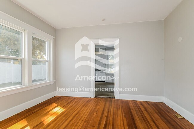 Foto del edificio - 5212 Heege Rd