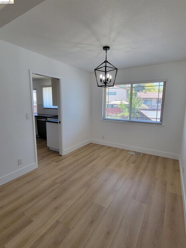 Foto del edificio - 2210 Sierra Ct