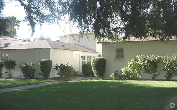 Primary Photo - 237 E Burbank Blvd