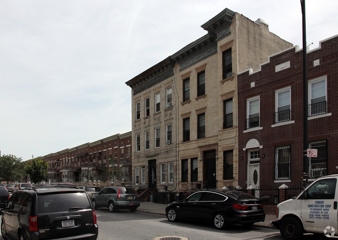 Building Photo - 300 Palmetto St