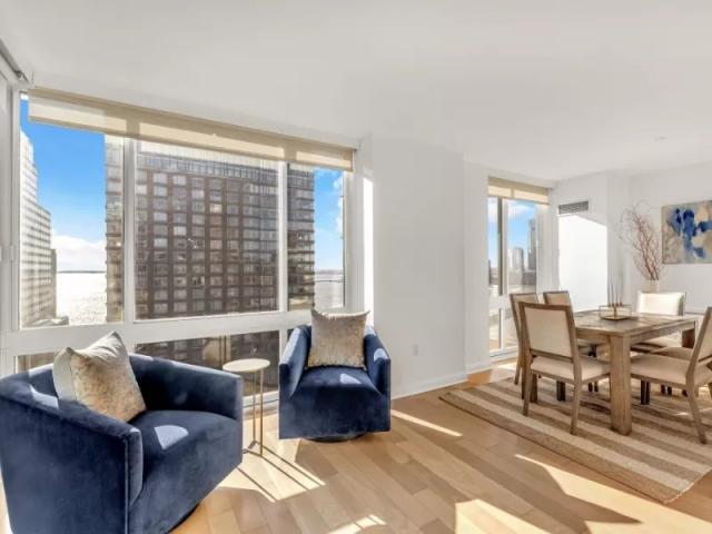 Foto principal - 4 bedroom in New York NY 10282