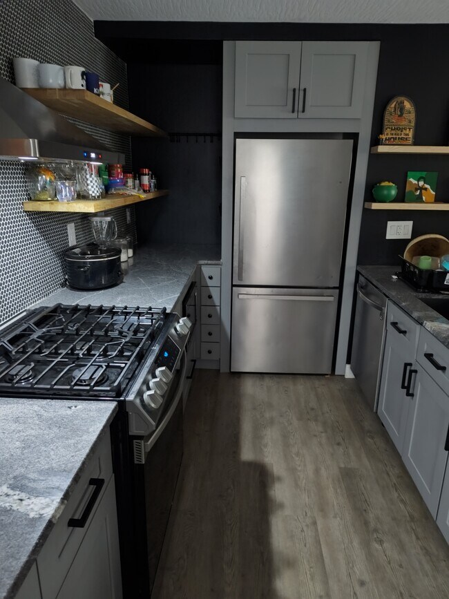 Building Photo - 3071 Karl Rd