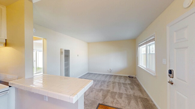 Foto del edificio - 15437 Marty Dr