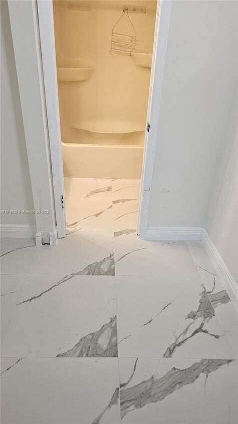 Foto principal - 16220 NW 2nd Ave