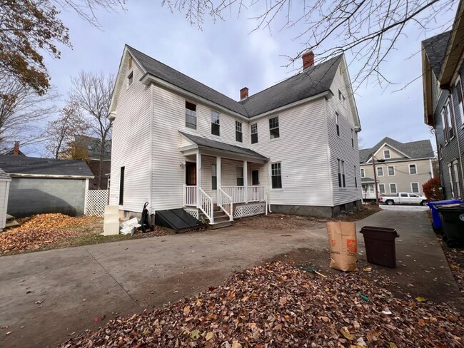 Building Photo - 14 Everett St