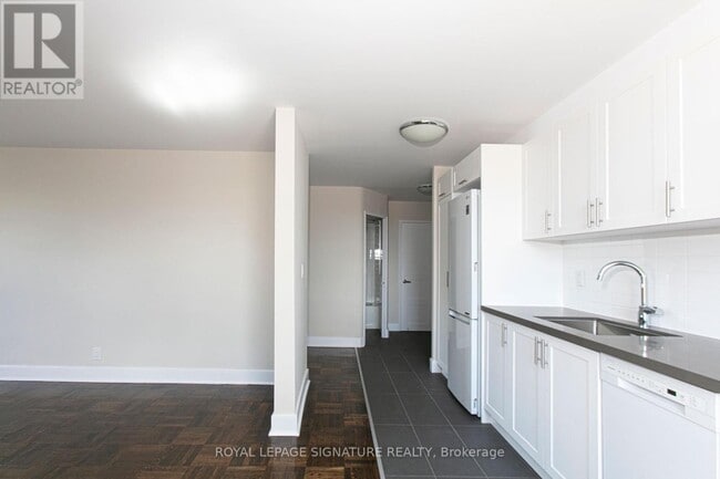 Photo du bâtiment - 990 Avenue Rd