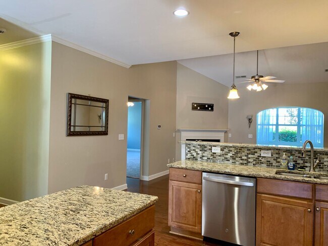 Building Photo - Spacious 3 Bedroom Off Alamance Church Road