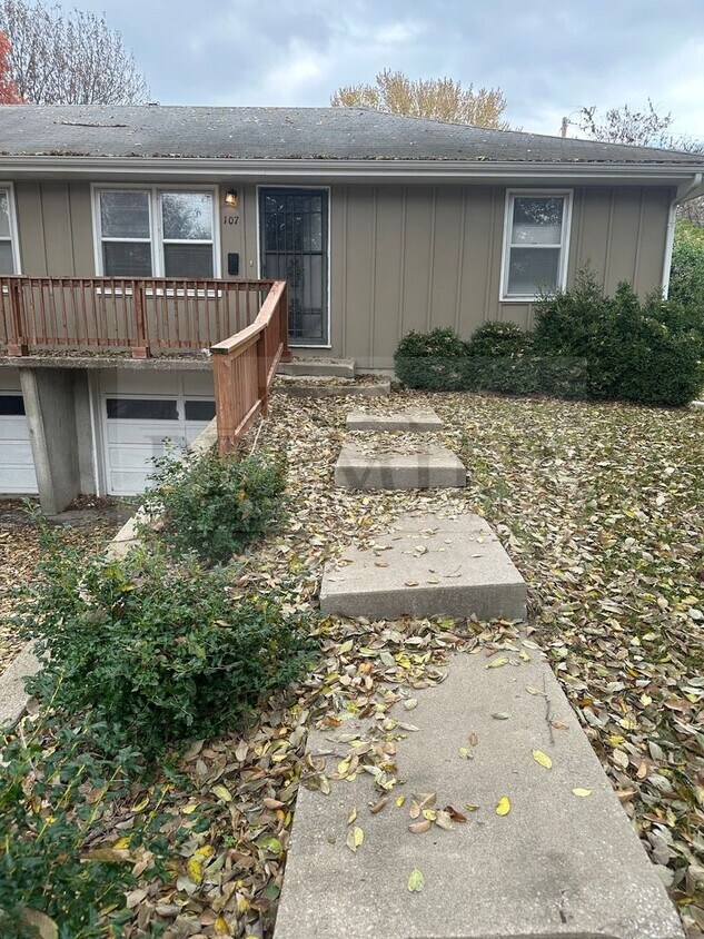 105 S Arlington Ave Unit William Wiest 107, Independence, MO 64053