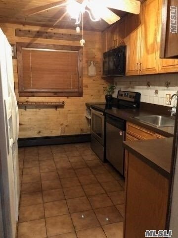Building Photo - 32 Fiesta Dr