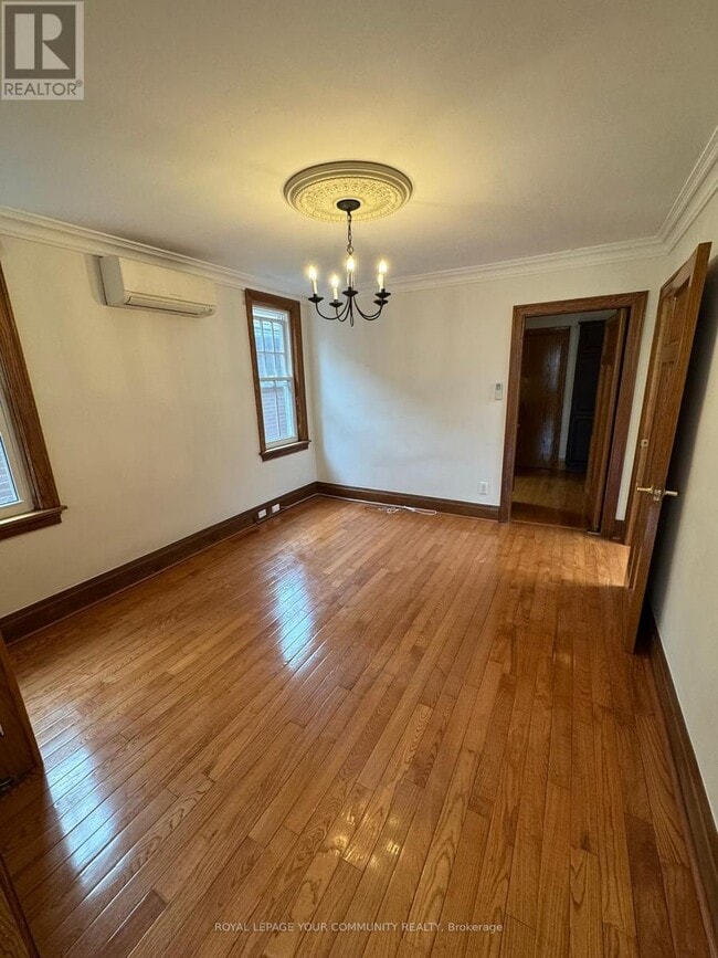 Building Photo - 181 St Clair Ave E