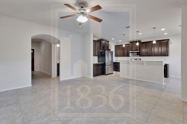 Foto del edificio - 2214 S Lakeline Blvd