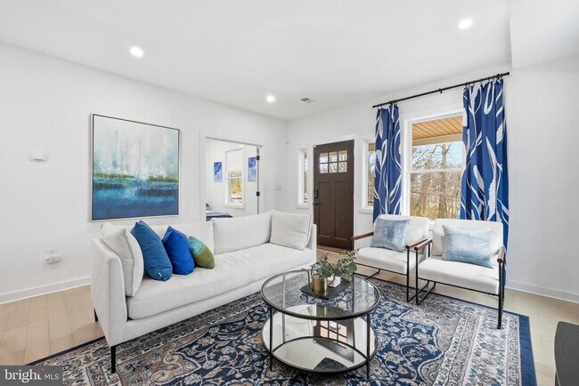 Foto del edificio - 2211 Franklin St NE