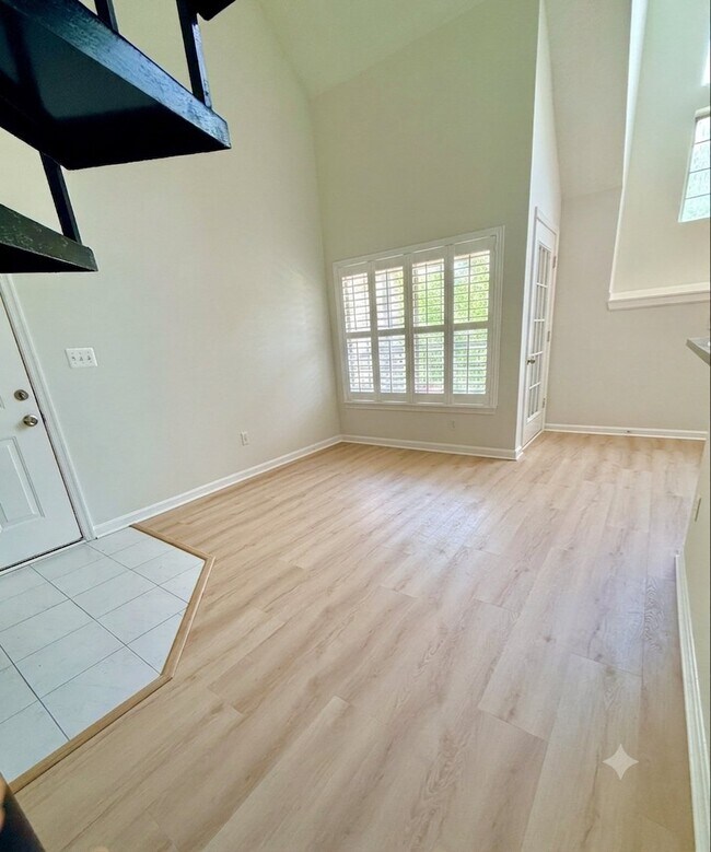 Foto del edificio - 10520 Beacon Ridge Dr
