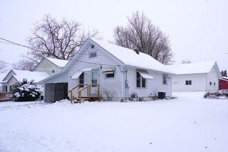 Building Photo - 607 E Linton St