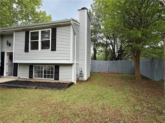 Building Photo - 10415 Plantation Bridge Dr