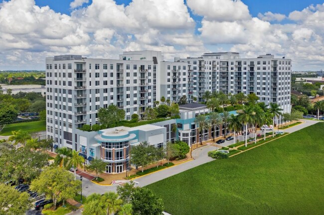 Building Photo - 700 NW 79th Ave