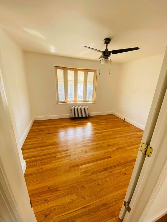 Master Bedroom - 167 Columbia St