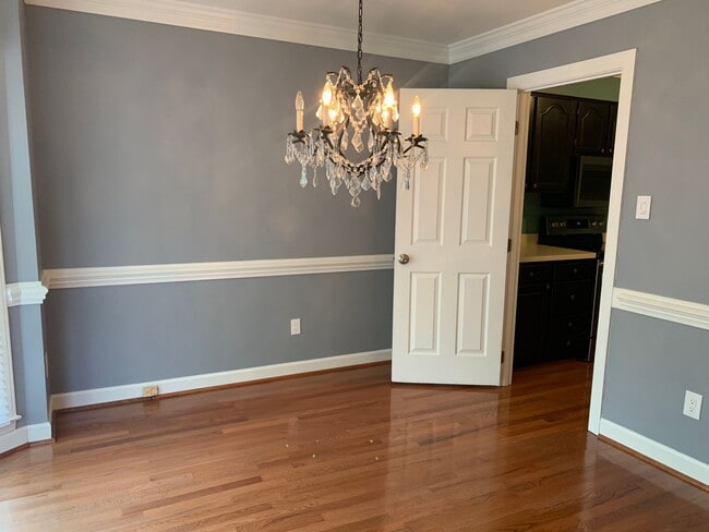 Building Photo - 2 Bed | 2.5 Bath North Raleigh Townhome!