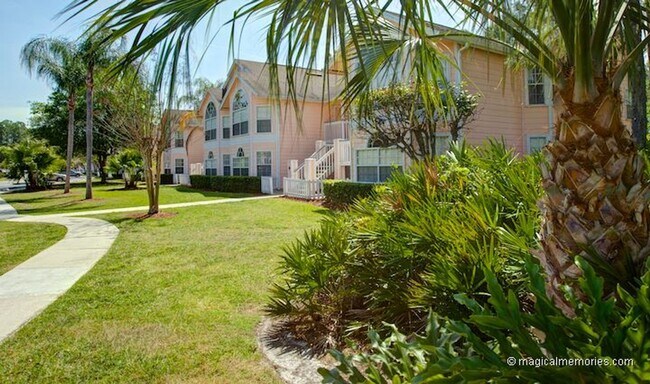 Building Photo - 2010 Royal Bay Blvd