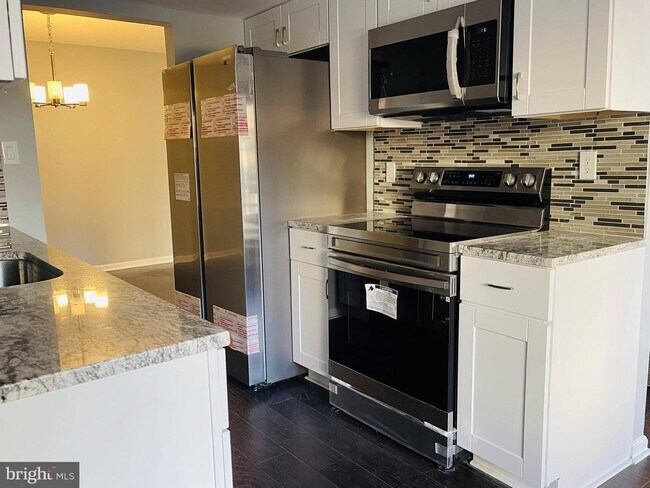 Foto del edificio - 10214 BUSHMAN Dr