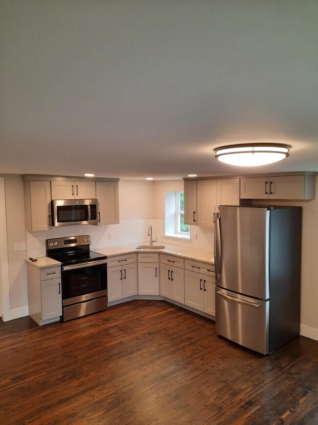 Building Photo - 2815 Willow Street Pike