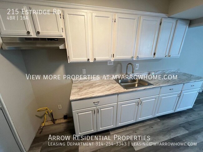 Building Photo - 215 Estridge Rd