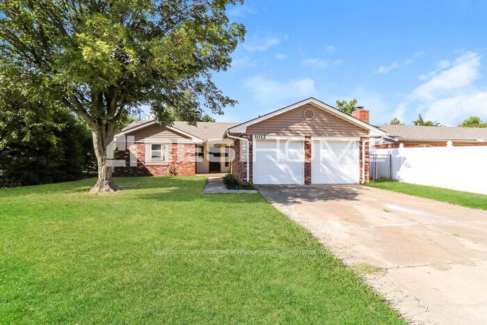 Foto principal - 1012 Woods Ave