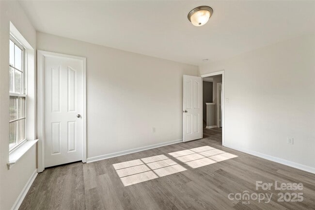 Building Photo - 11824 Paver Ln