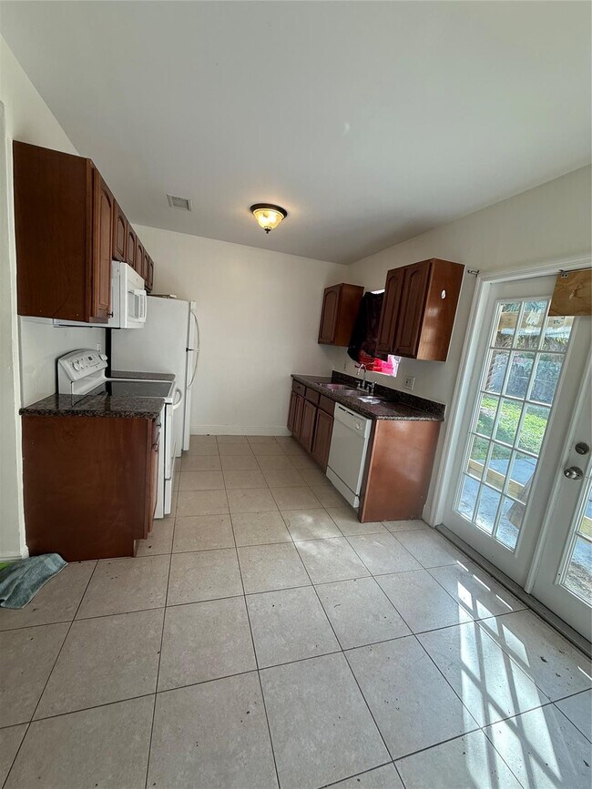 Foto del edificio - 1139 NW 9th Ave