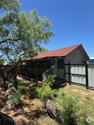 Building Photo - 648 FM 126