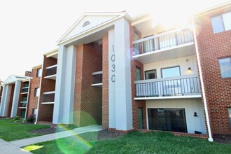 Building Photo - 1030-4 Blue Ridge Dr