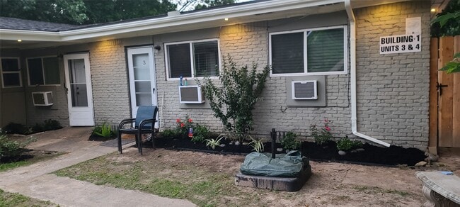 Building Photo - 791 Fortune St