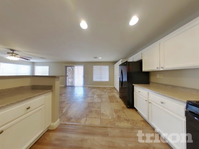 Building Photo - 9637 Christine View Ct