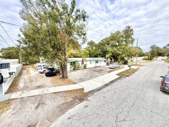 Foto del edificio - 2611 41st Ave N