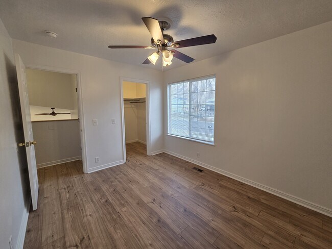 Foto del edificio - 1122 Southwest Dr