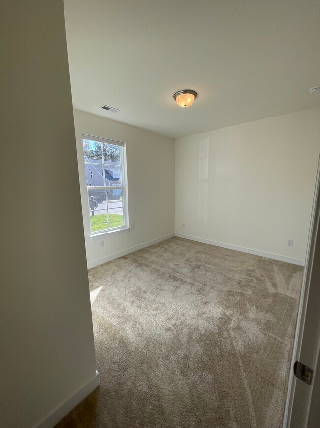 Building Photo - 12243 Downrigger Dr