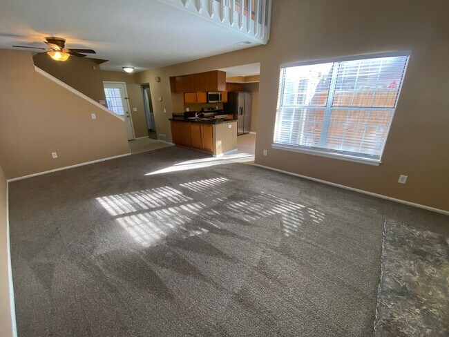 Building Photo - Great Updated Heather Ridge Condo