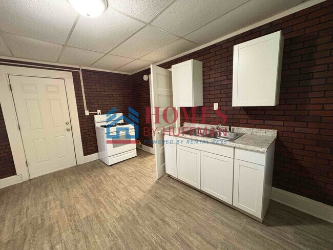 Foto del edificio - Efficiency Unit | Upstairs
