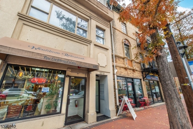 Primary Photo - 1878 Springfield Ave